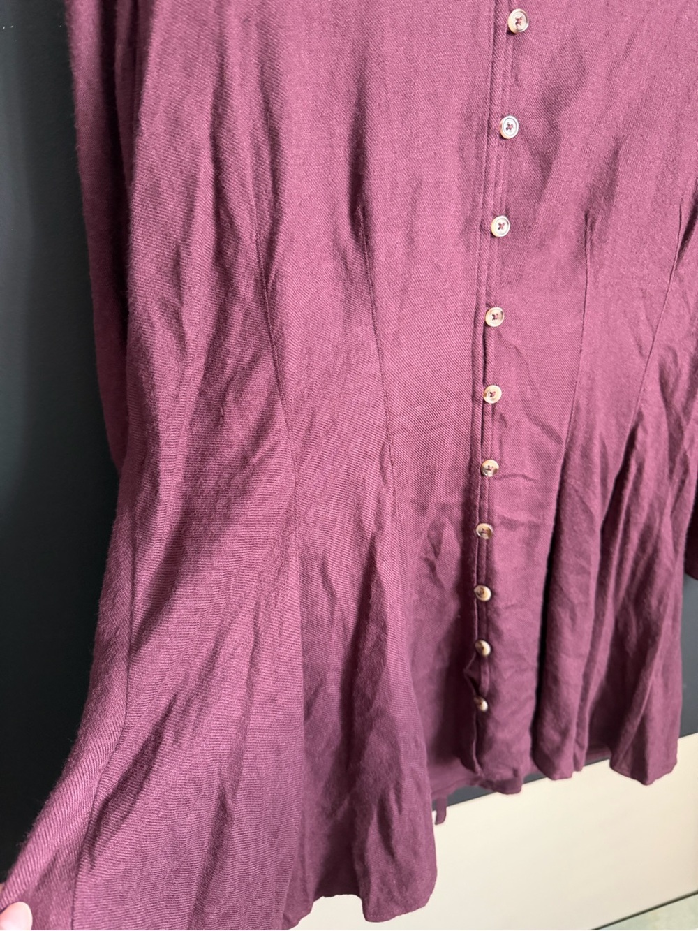 Torrid Burgundy Button-Front Blouse. NWT. 2X - Picture 4 of 6